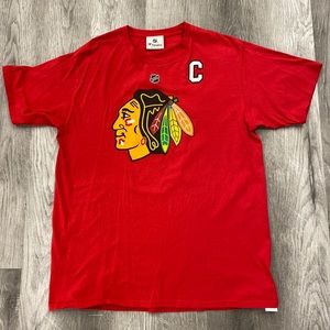 Jonathan Toews T-Shirt Large Red BlackHawks Fanatics